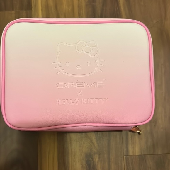 Hello Kitty Pink Beauty Set - Picture 5 of 5